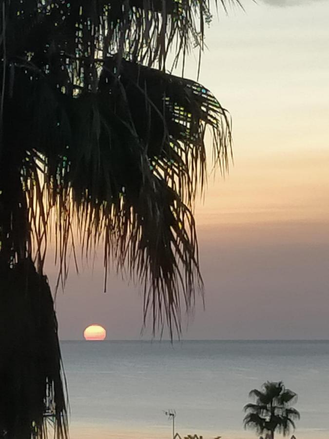 Appartement Met Zeezicht En Vlakbij Het Strand Manilva Esterno foto