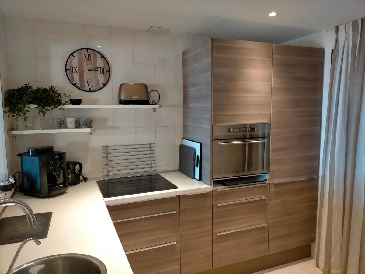 Appartement Met Zeezicht En Vlakbij Het Strand Manilva Esterno foto